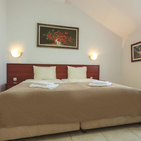 Hotel Central Balchik Extérieur photo