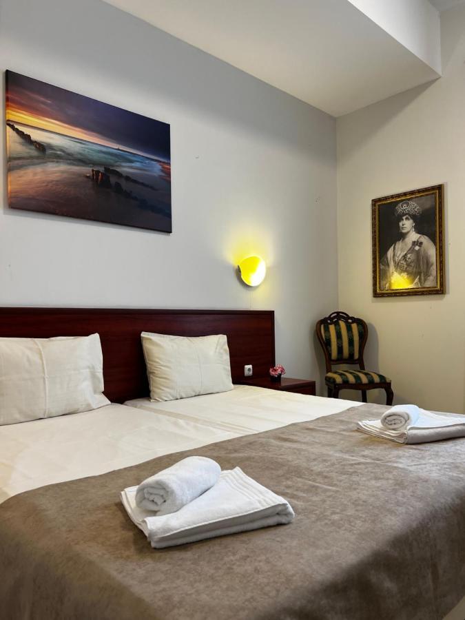 Hotel Central Balchik Extérieur photo
