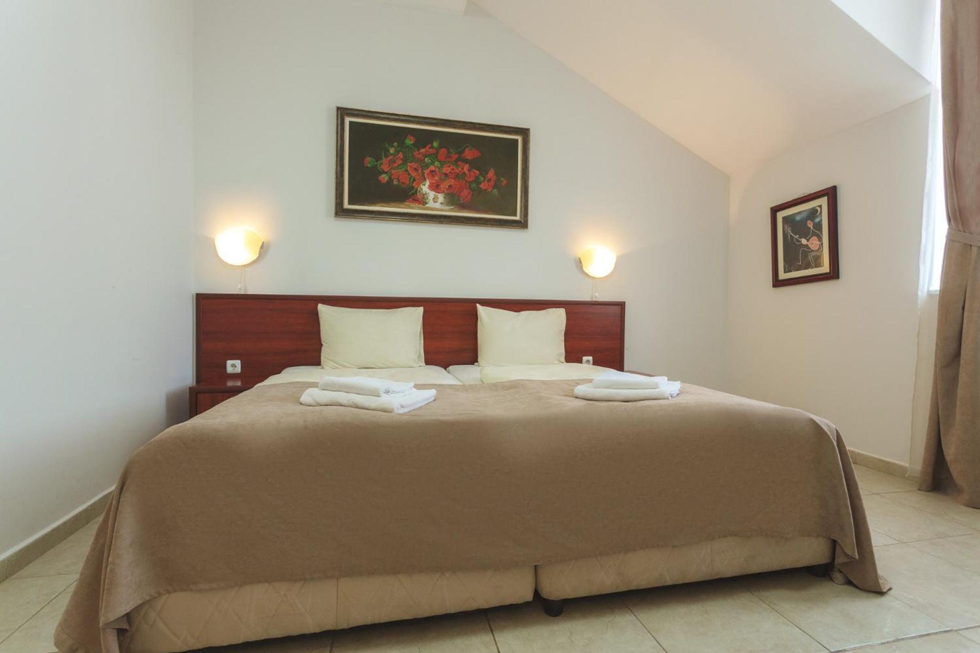Hotel Central Balchik Extérieur photo