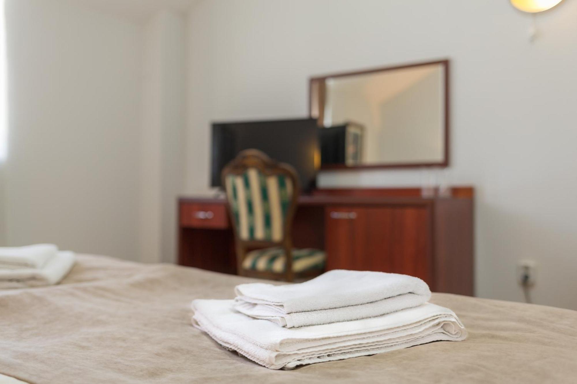 Hotel Central Balchik Extérieur photo