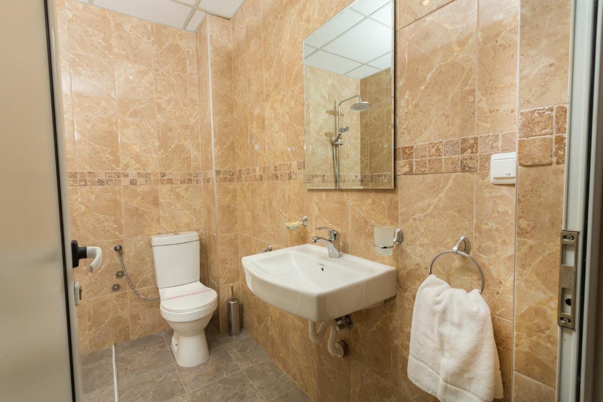 Hotel Central Balchik Extérieur photo